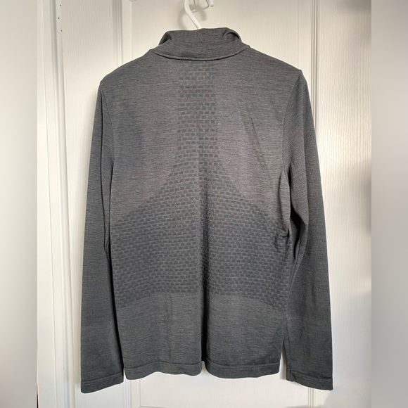 Men’s Dark Grey Athletic Long Sleeve - Picture 2 of 3